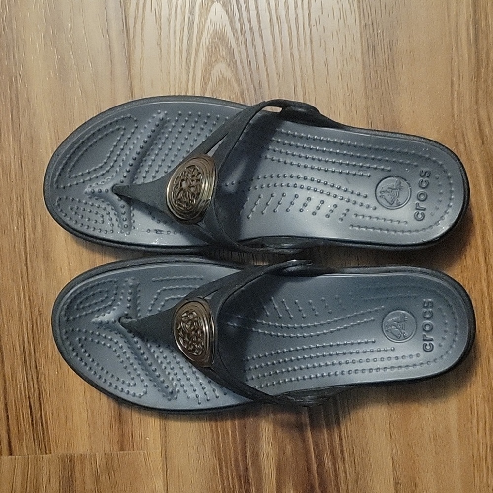 Crocs Thong Sandals Embellished Flip Flops Comfortable Black Women's 7